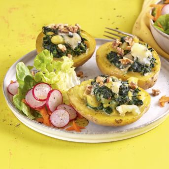 2 23 Ofenkartoffeln Mit Spinat Blauschimmelk%C3%A4se Fuellung 1920x1600px Fae9779e