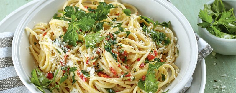 2 21 Spaghetti In Petersilien Kaesecreme 1920x760px 1f8b1e8f