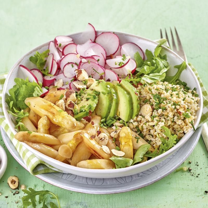 3 23 Salatbowl Mit Bratspargel Und Zitronen Schnittlauch Bulgur 1600x1600px 74246825