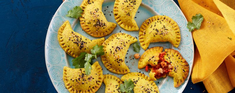 4 24 Teigtaschen Mit Paprika Kichererbsen Fuellung 1920x760px 4fb367d4