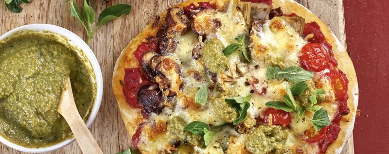 4 21 Pizza Vier Jahreszeiten Mit Kapern Oliven Pesto 1920x760px Caaf0cd9