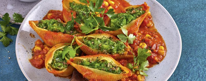 4 22 Muschelnudeln Mit Brokkolifuellung Tomaten Kokos Sosse 1920x760px 871205d1