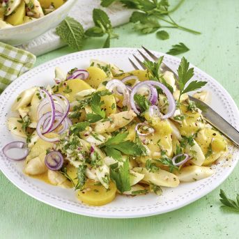 3 23 Kartoffelsalat Mit Rohem Spargel Und Orangen Senf Dressing 1600x1600px 4d13a32f