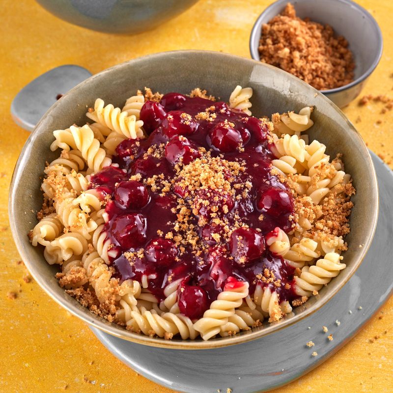 6 23 Nudeln Mit Kirschen Und Butterbroeseln 1600x1600px 46a598e7