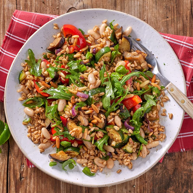 4 23 Lauwarmer Dinkelsalat Mit Cannellini Bohnen Und Gebratenem Gemuese 1600x1600px 9e473d75