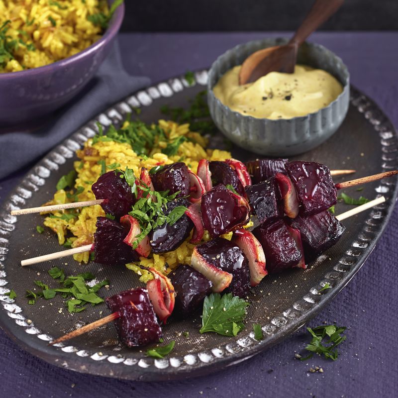 5 23 Rote Bete Kebabs Mit Gewuerzreis Und Kurkumadip 1600x1600px Bf5e9d9a