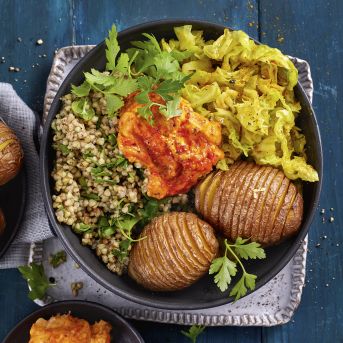 1 24 Hasselback Bowl Mit Wirsing Und Ajvardip 1600x1600px Aa3a2df7