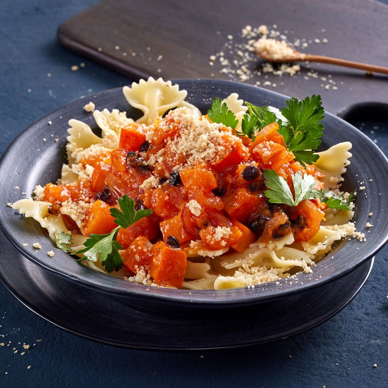 1 25 Aromatische Kuerbis Pasta Mit Mandelparmesan 1600x1600px F6987936