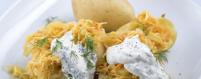 2 15 Pellkartoffeln Mit Sauerkraut Moehren Topping 1920x760px F98ec6b2
