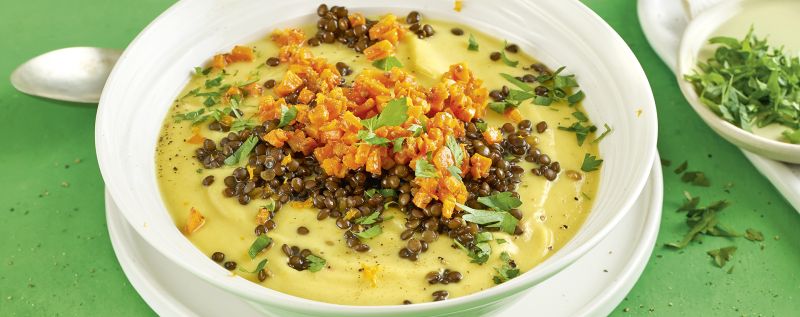 2 20 Blumenkohlsuppe Mit Geroesteten Moehren Und Belugalinsen 1920x760px B2ba704f