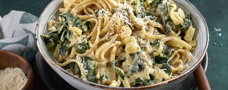 4 23 Linguine Mit Cremiger Mangold Steinpilz Sosse 1920x760px Ec15d100