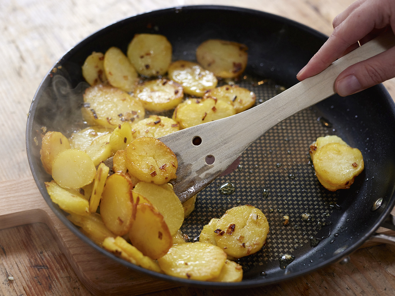 5 11 Knusprige Bratkartoffeln Step 6 1600x1200px