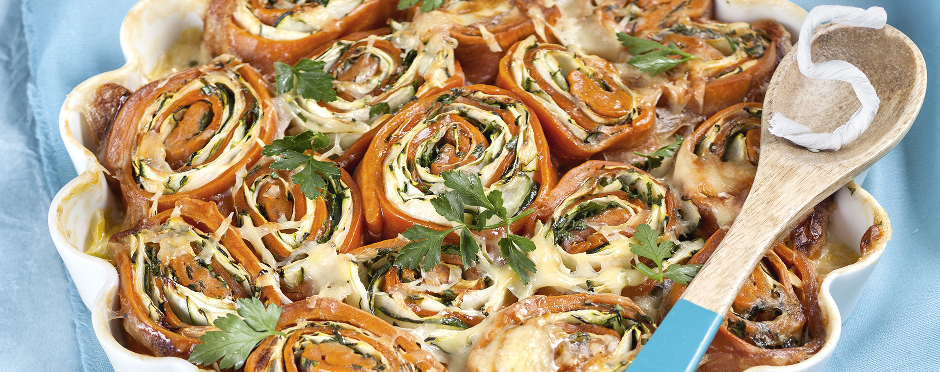 4 14 Nudelrollen Mit Zucchini Fuellung 1920x760px