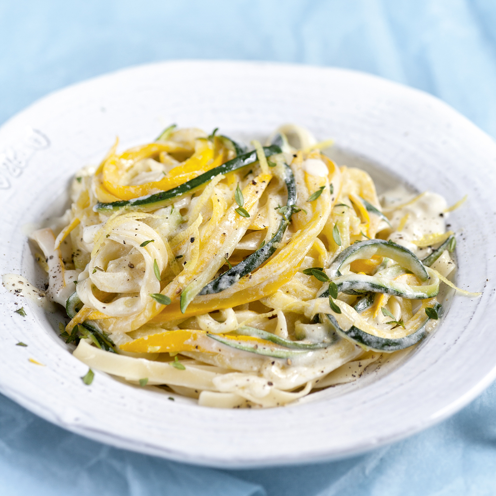 4 14 Zucchini Zitronen Bandnudeln 1600x1600px