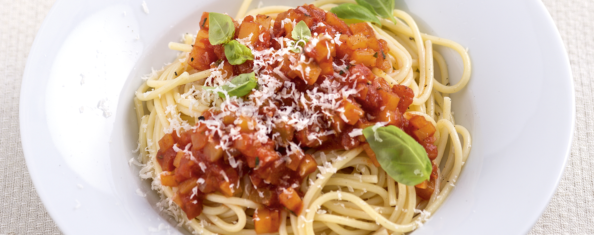 1 15 Steckrueben Bolognese Mit Spaghetti 1920x760px