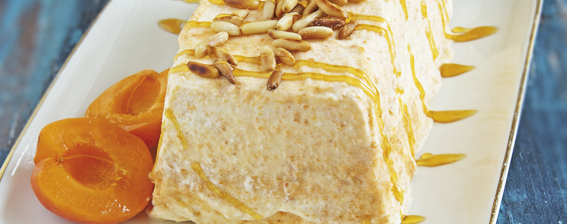 4 15 Aprikosen Honig Semifreddo 1920x760px