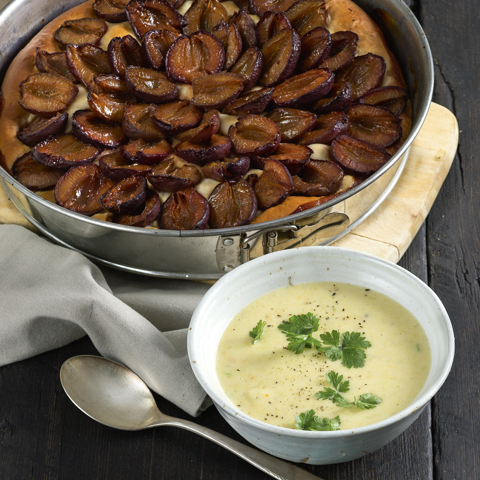 5 15 Kartoffelsuppe Mit Zwetschgenkuchen 1600x1600px