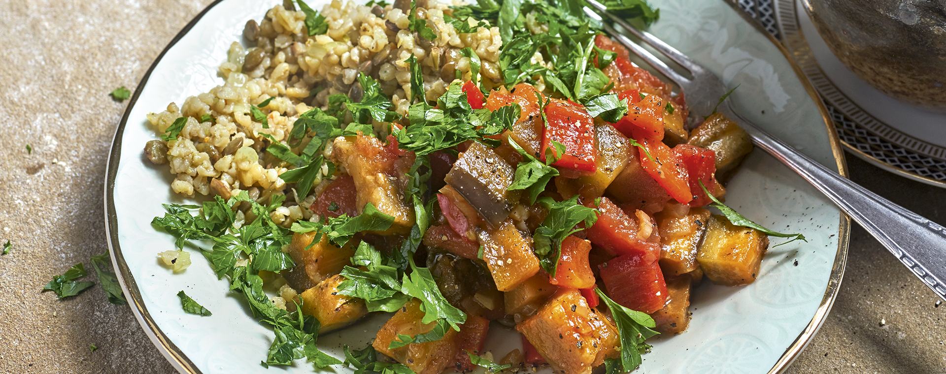 3 17 Aubergineneintopf Mit Linsenbulgur 1920x760px