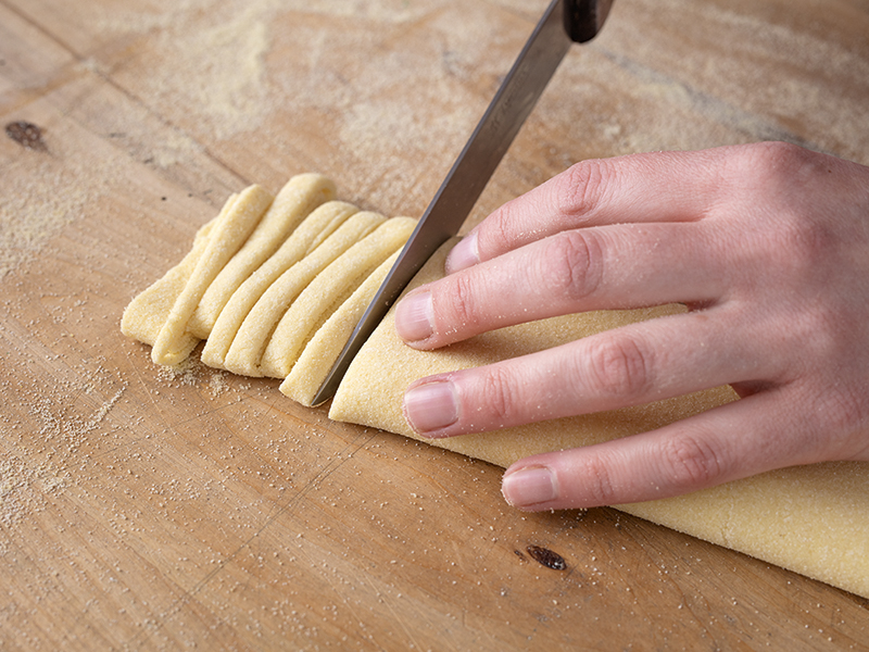4 17 Tagliatelle Aglio Olio E Peperoncino Step 6 800x600px
