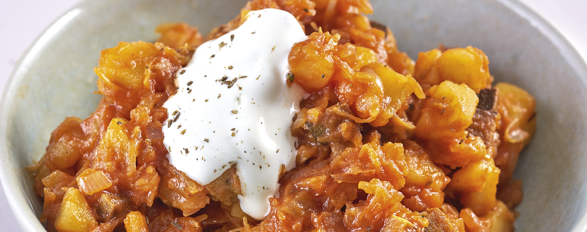 2 18 Kartoffelgulasch Mit Sauerkraut 1920x760px