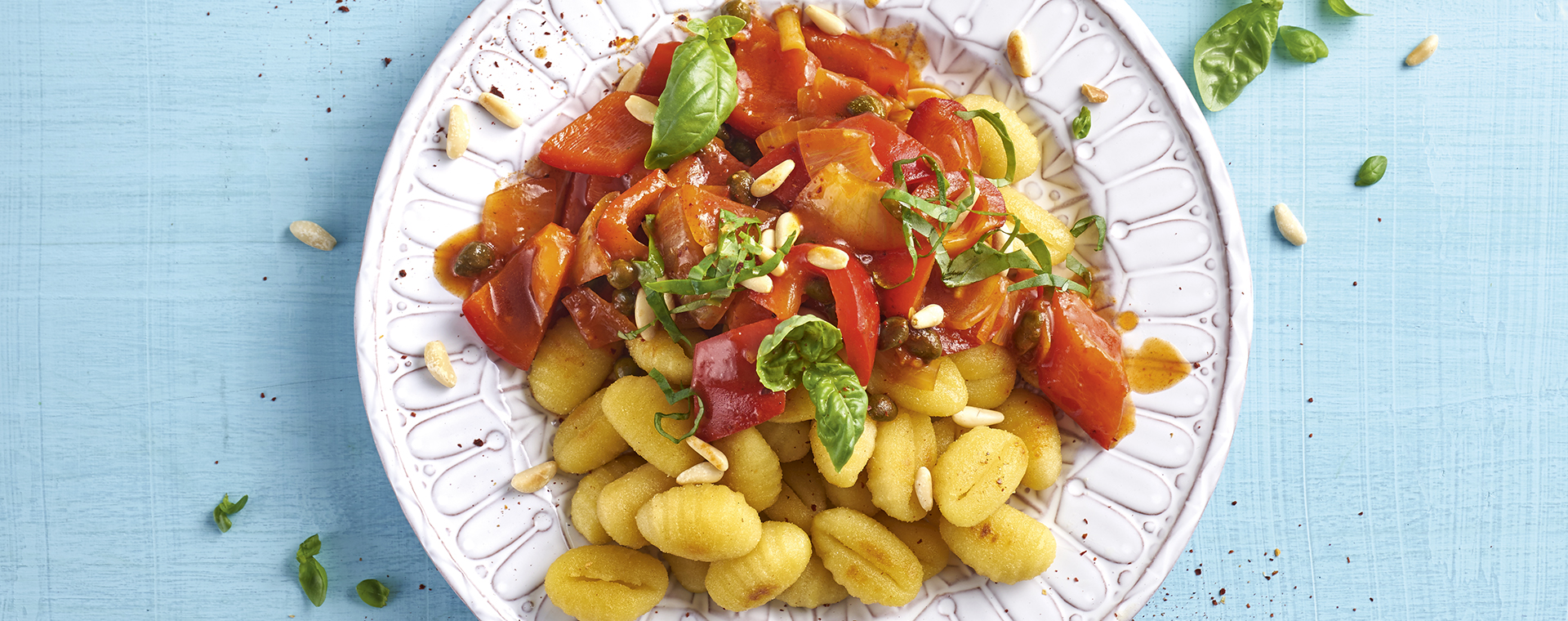 4 18 Gnocchi Mit Paprika Kapern Sugo 1920x760px