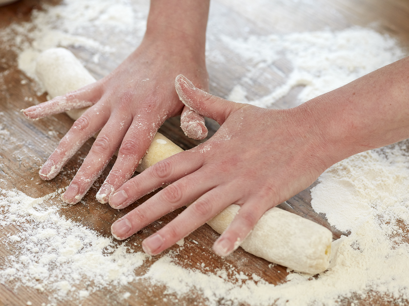 4 18 Gnocchi Mit Salbeibutter Step 3 1600x1200px