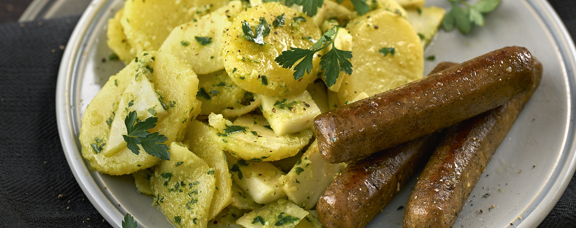 6 18 Fruchtiger Kartoffel Sellerie Salat 1920x760px