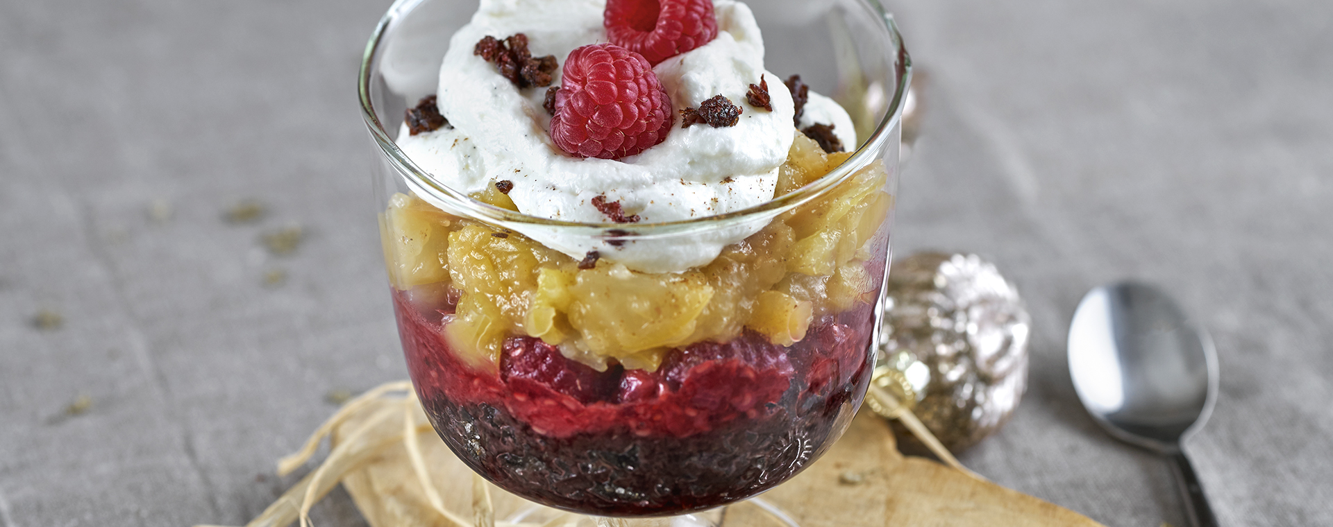 6 18 Verschleiertes Bauernmaedchen 1920x760px