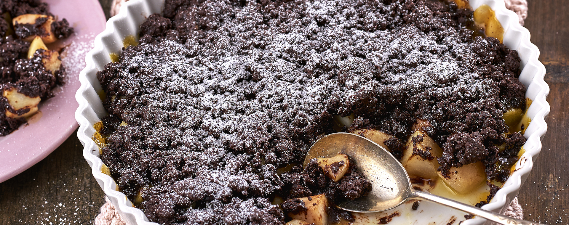 1 19 Birnen Crumble Mit Schoko Orangen Streuseln 1920x760px