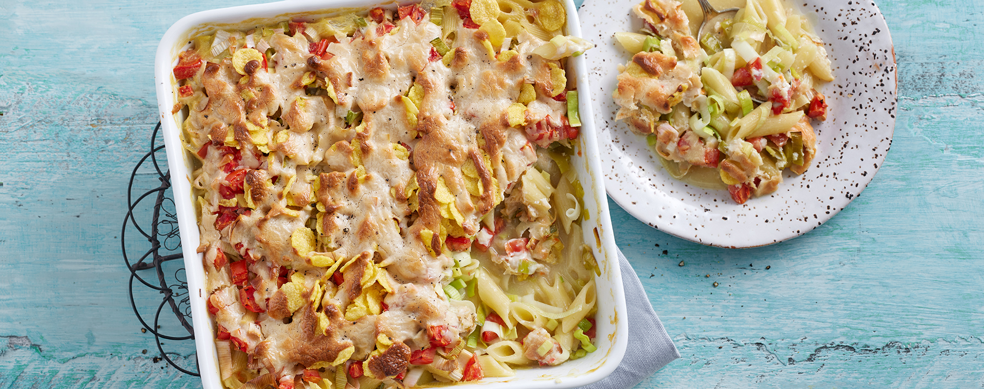 1 19 Wuerziger Nudel Lauch Auflauf Mit Cornflakes Kruste 1920x760px