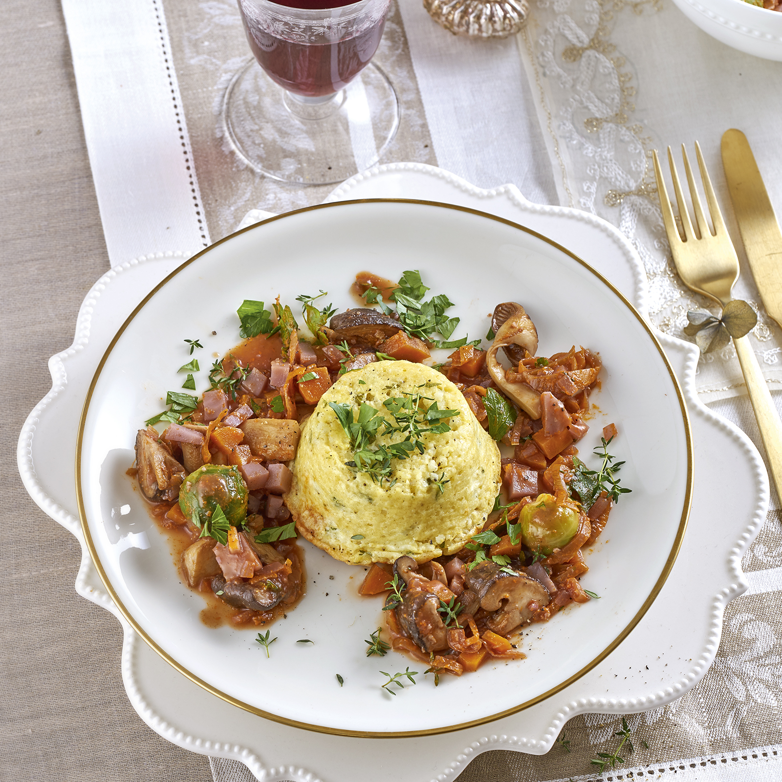 6 19 Pilz Rosenkohl Bourguignon Mit Hirsesouffle 1600x1600px