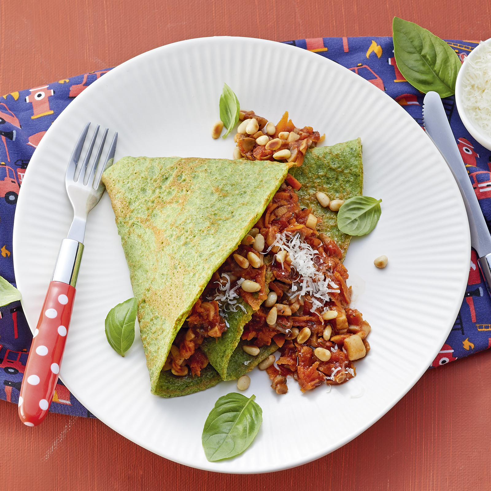 6 19 Spinatpfannkuchen Mit Pilzbolognese Fuellung 1600x1600px