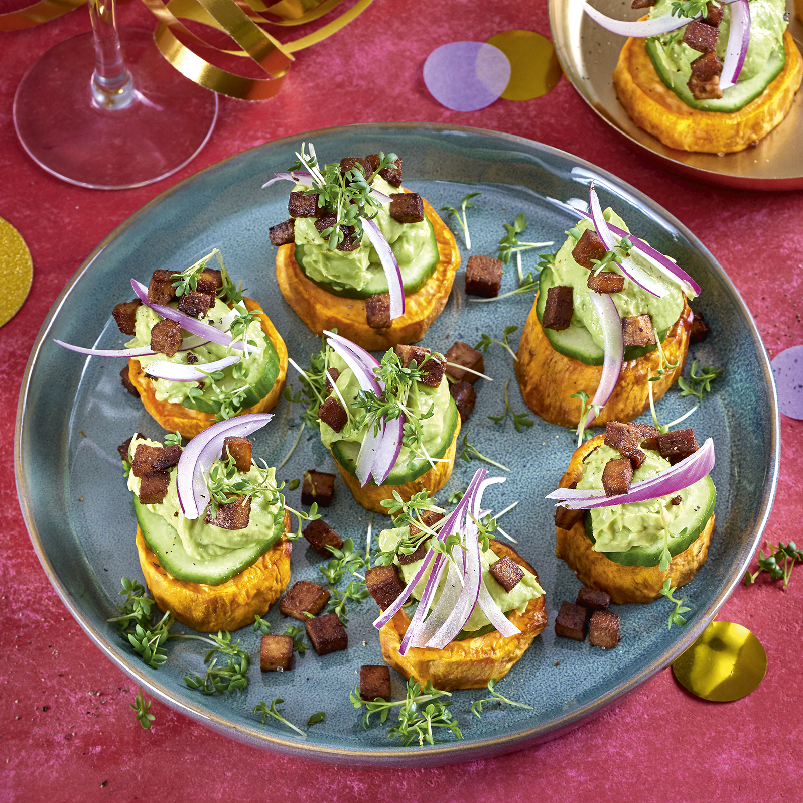 6 19 Suesskartoffel Crostini Mit Guacamole 1600x1600px