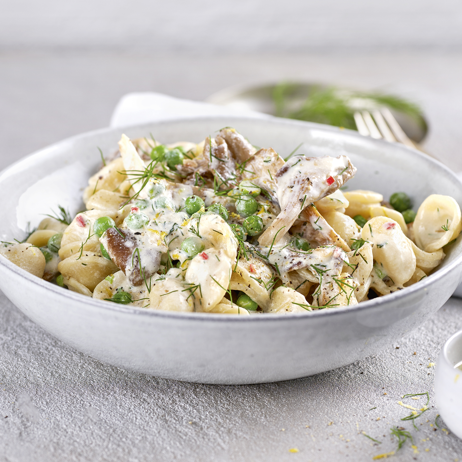 1 20 Erbsen Pilz Pasta Mit Ricotta Dill Sosse 1600x1600px
