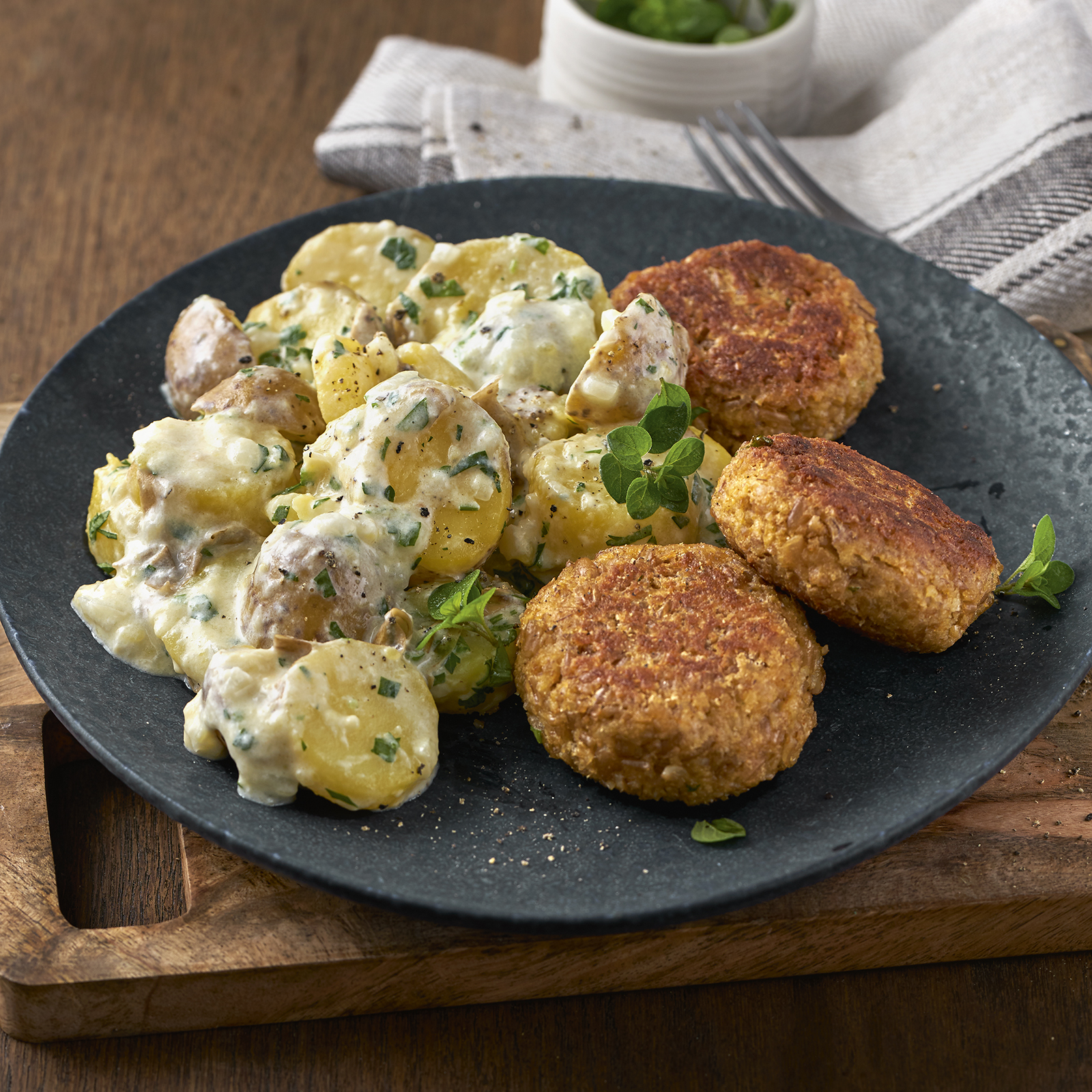 1 20 Gestovte Kartoffeln Mit Dinkel Frikadellen 1600x1600px