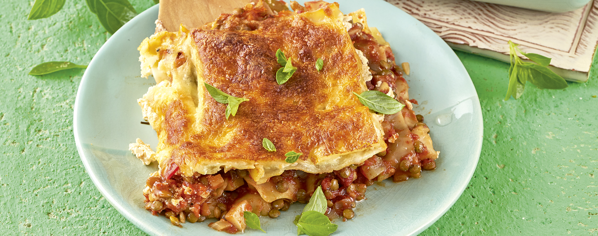1 20 Lasagne Mit Pastinaken Linsen Bolognese 1920x760px