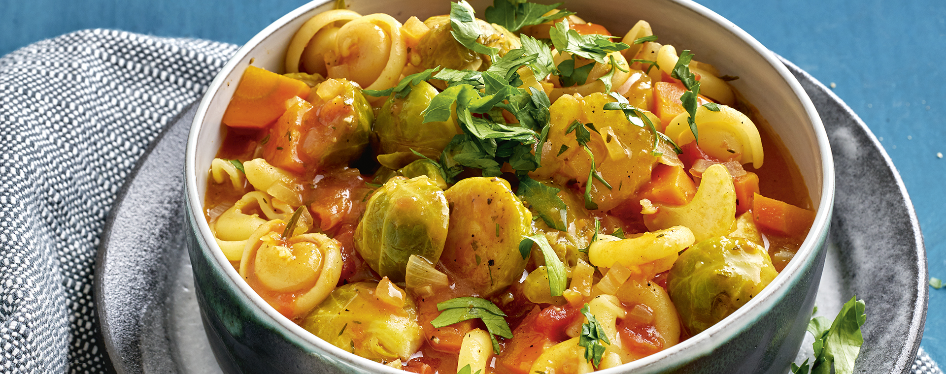 1 20 Mediterraner Rosenkohl Pasta Eintopf 1920x760px