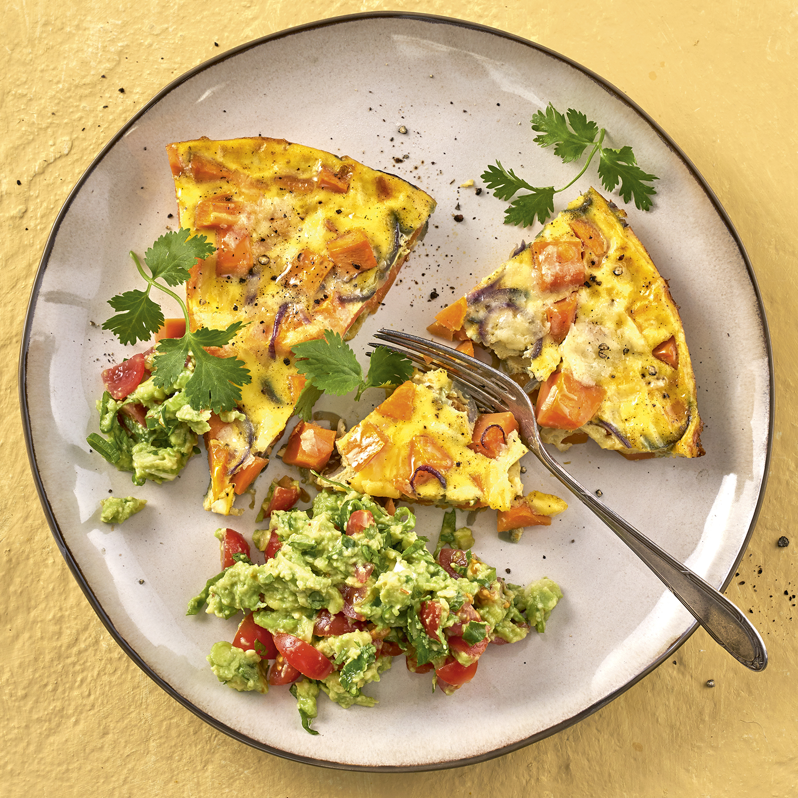 1 20 Suesskartoffel Tortilla Mit Guacamole 1600x1600px