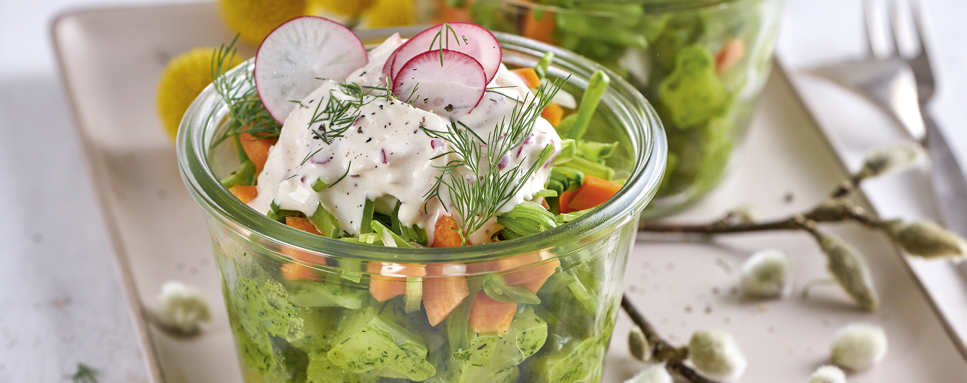 2 20 Gruener Kartoffelsalat Mit Fruehlingsgemuese 1920x760px
