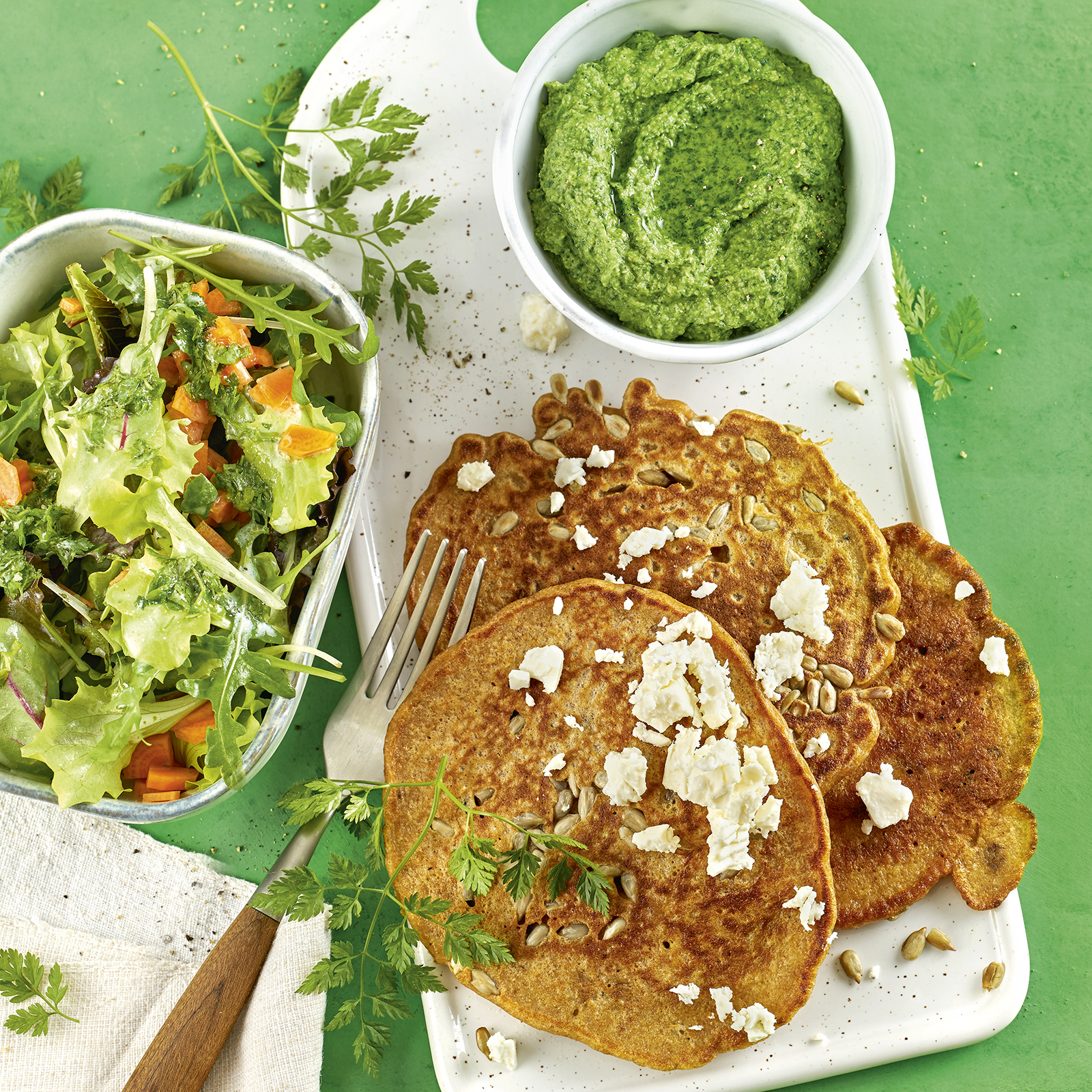 2 20 Herzhafte Muesli Pancakes Mit Spinat Hummus 1600x1600px