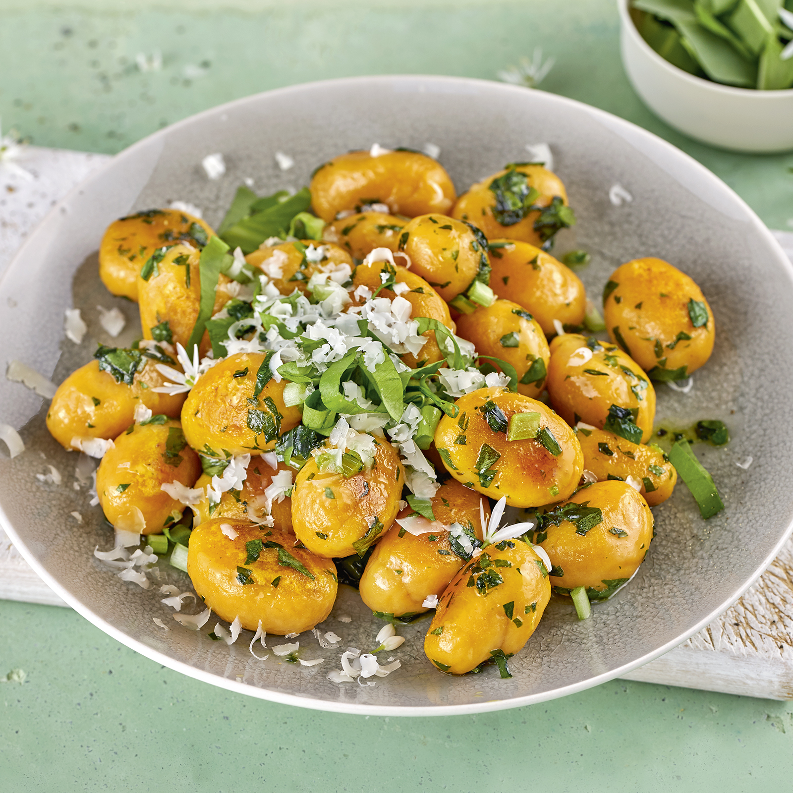2 20 Suesskartoffel Gnocchi Mit Baerlauchbutter 1600x1600px
