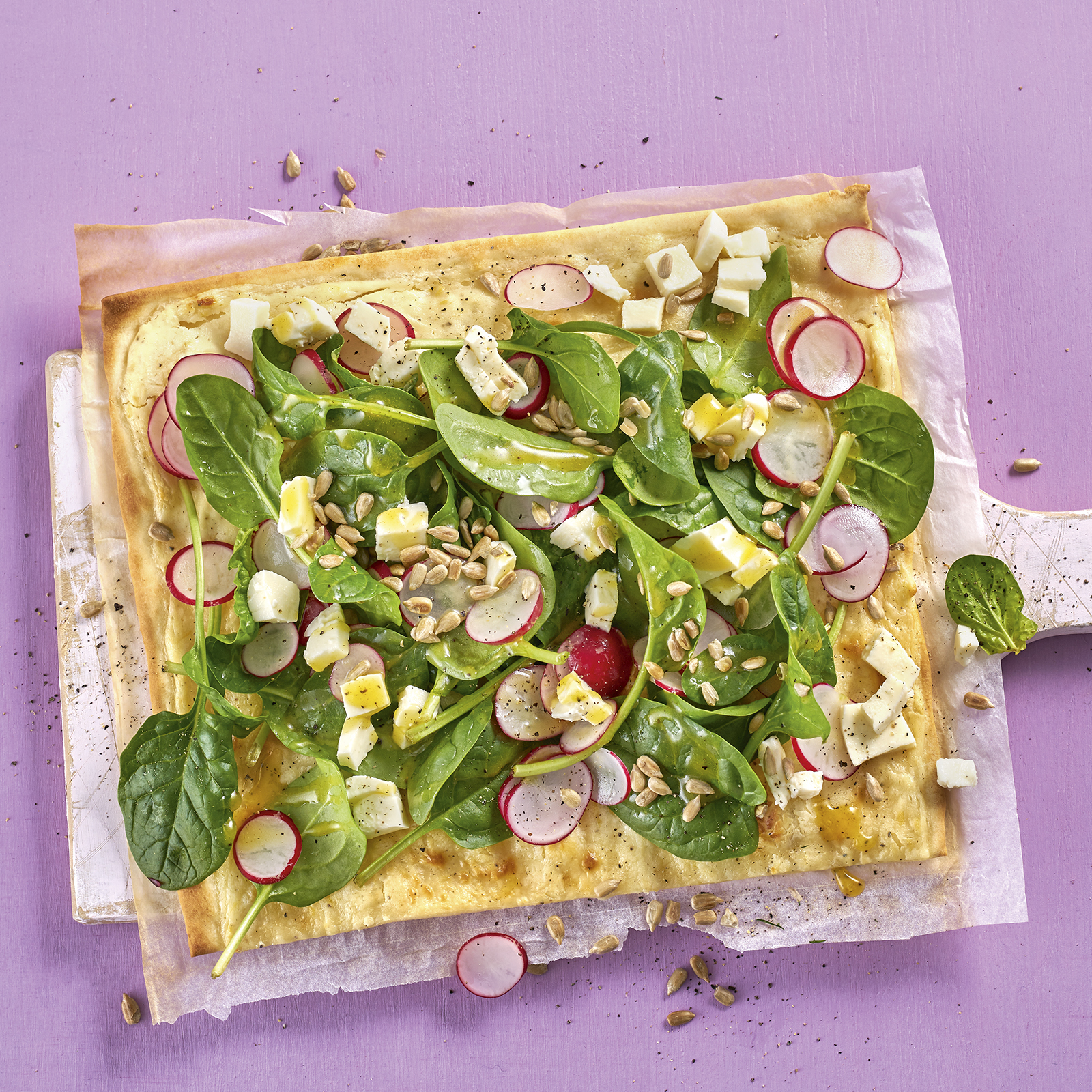 3 20 Flammkuchen Mit Knoblauchcreme 1600x1600px