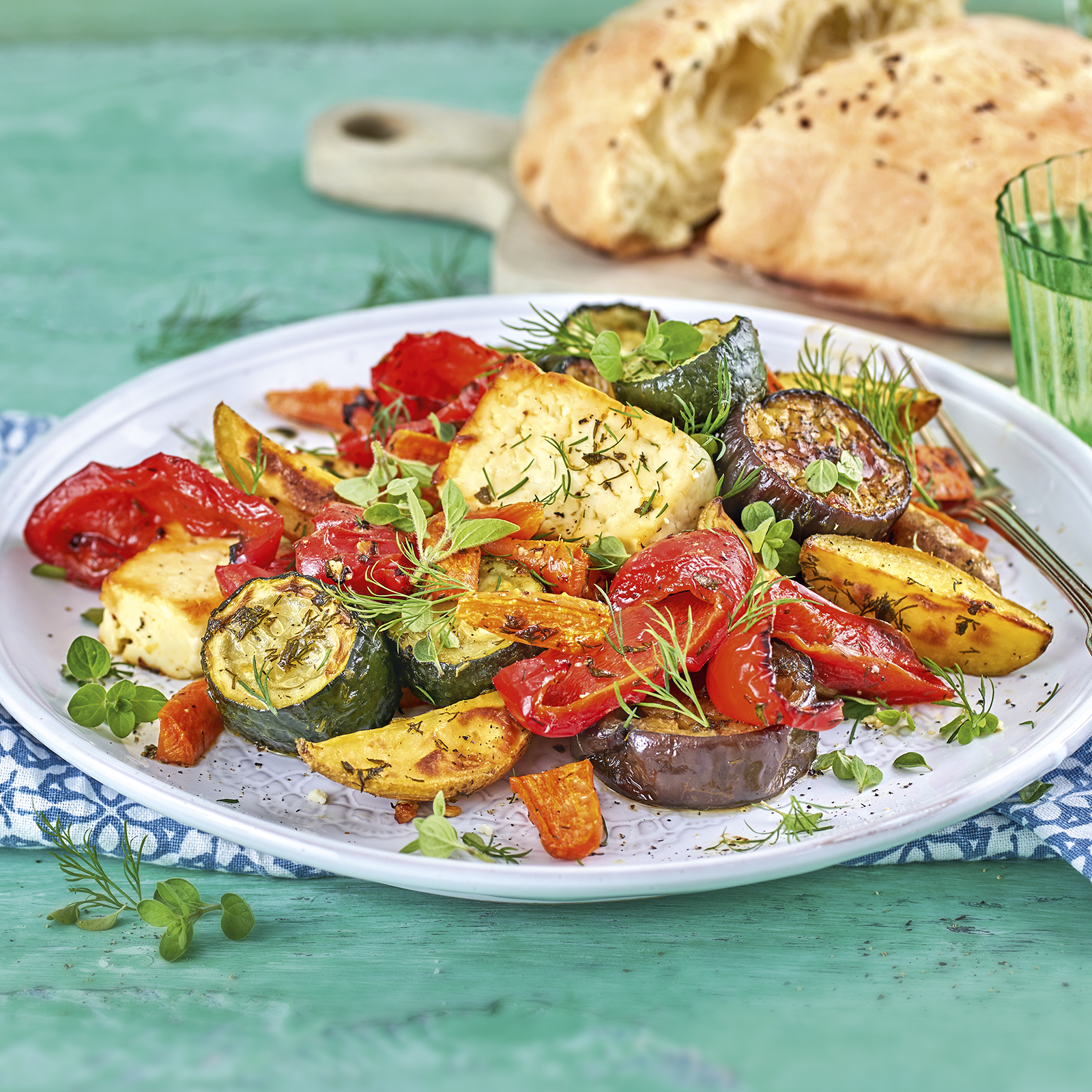 3 20 Griechisches Ofengemuese Mit Feta 1600x1600px