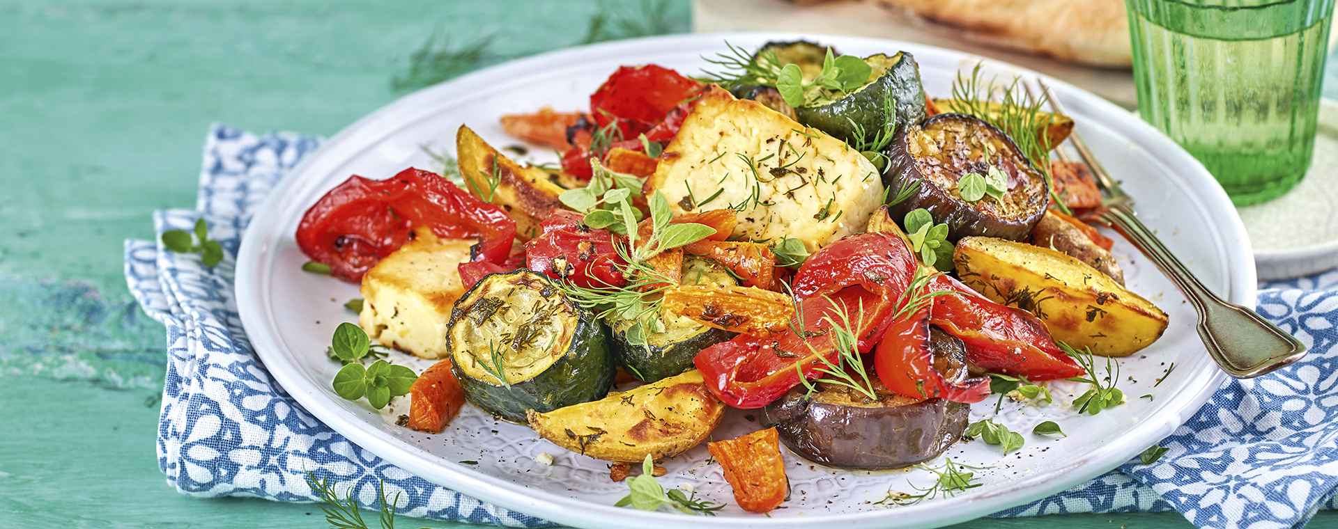 3 20 Griechisches Ofengemuese Mit Feta 1920x760px