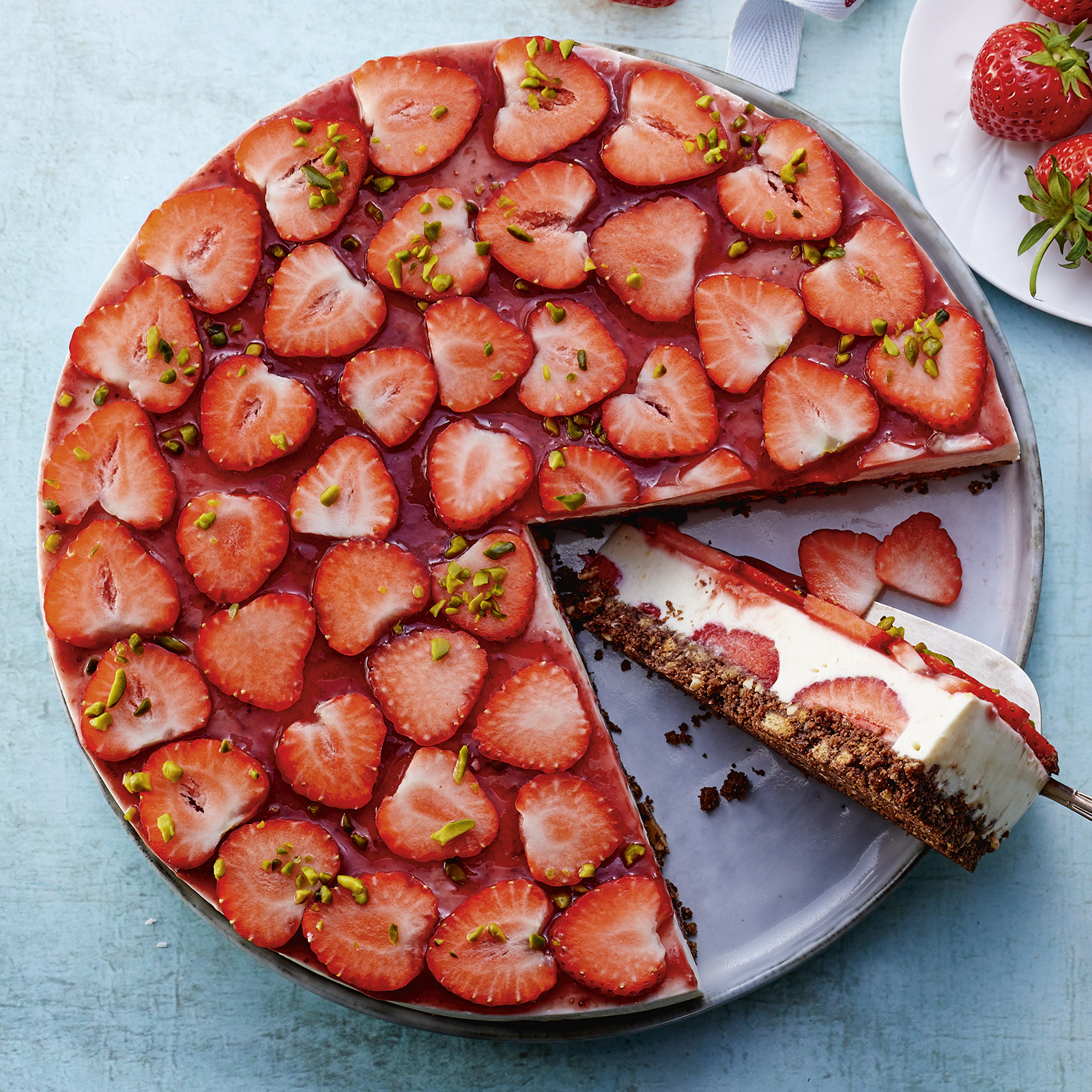 3 20 No Bake Strawberry Cheesecake 1600x1600px