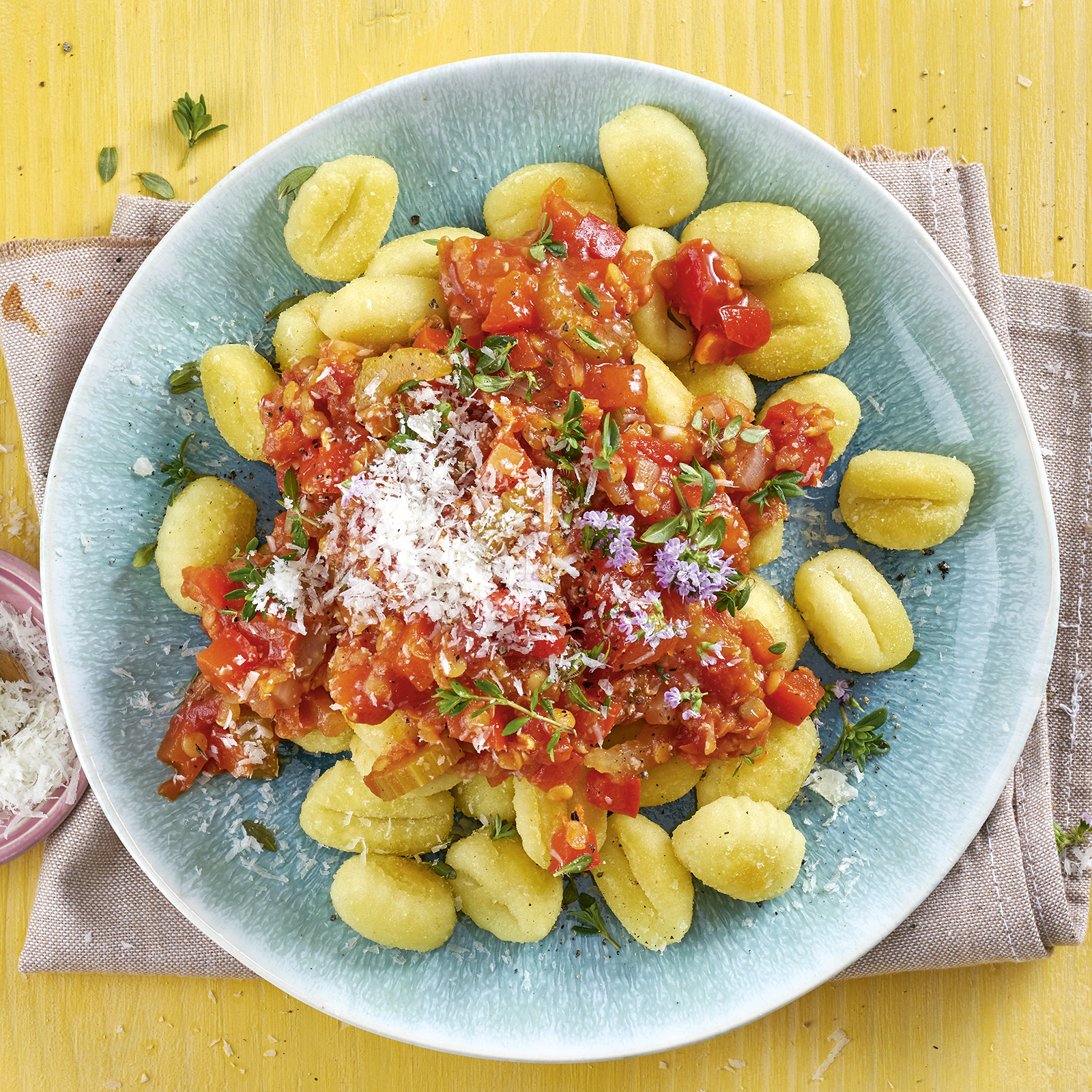 4 20 Gnocchi Mit Paprika Linsen Sugo 1600x1600px