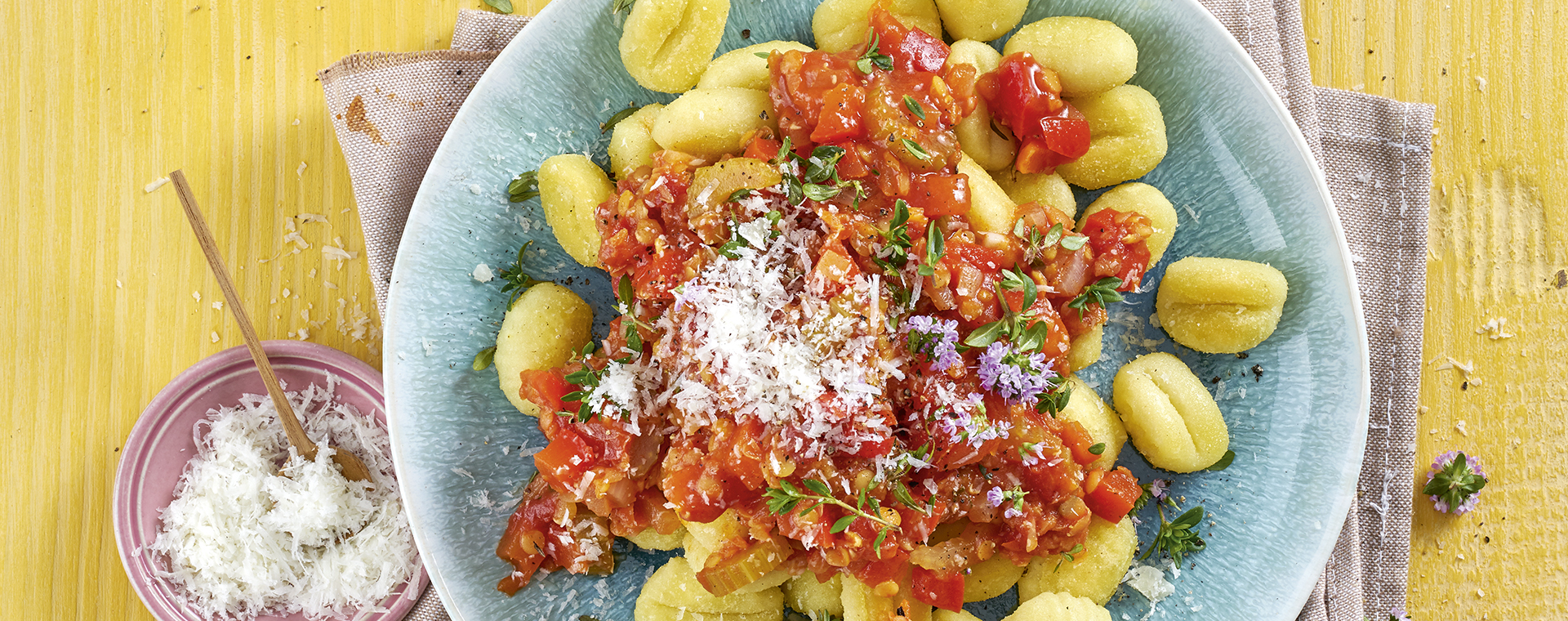 4 20 Gnocchi Mit Paprika Linsen Sugo 1920x760px