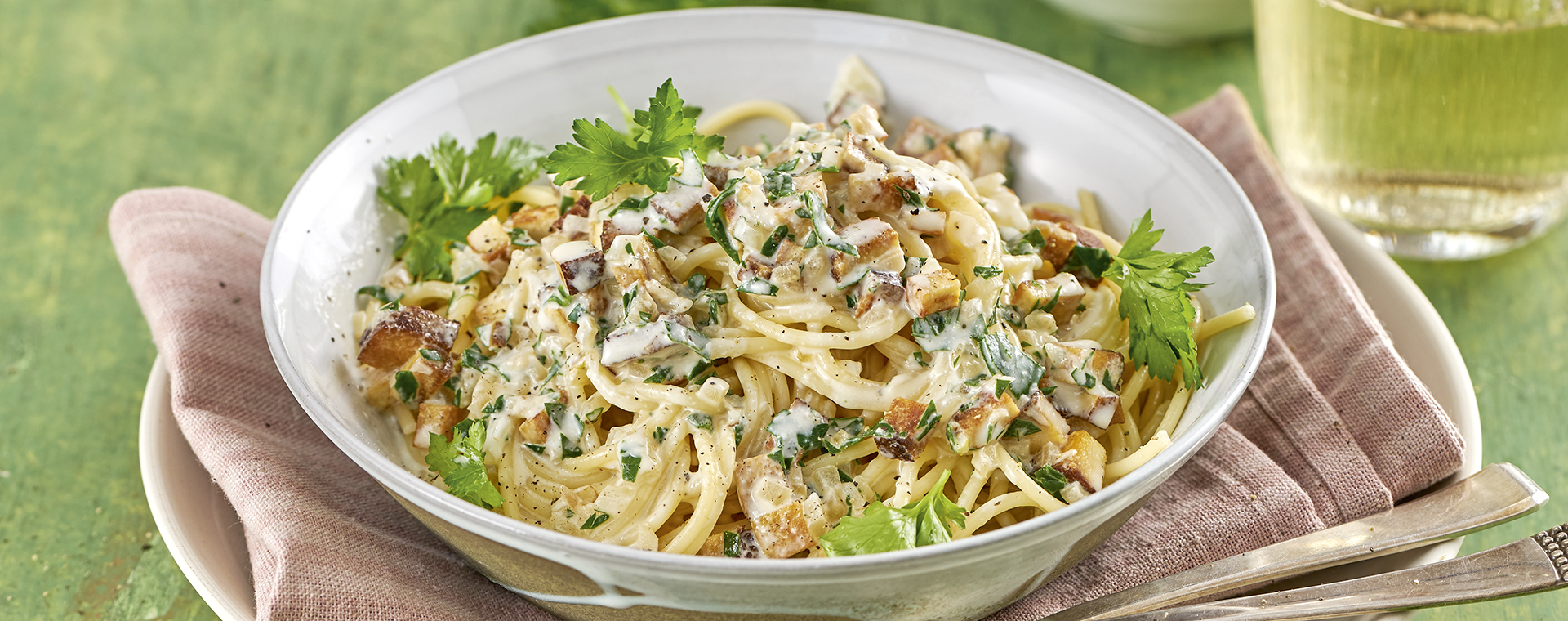 4 20 Spaghetti Alla Carbonara 1920x760px