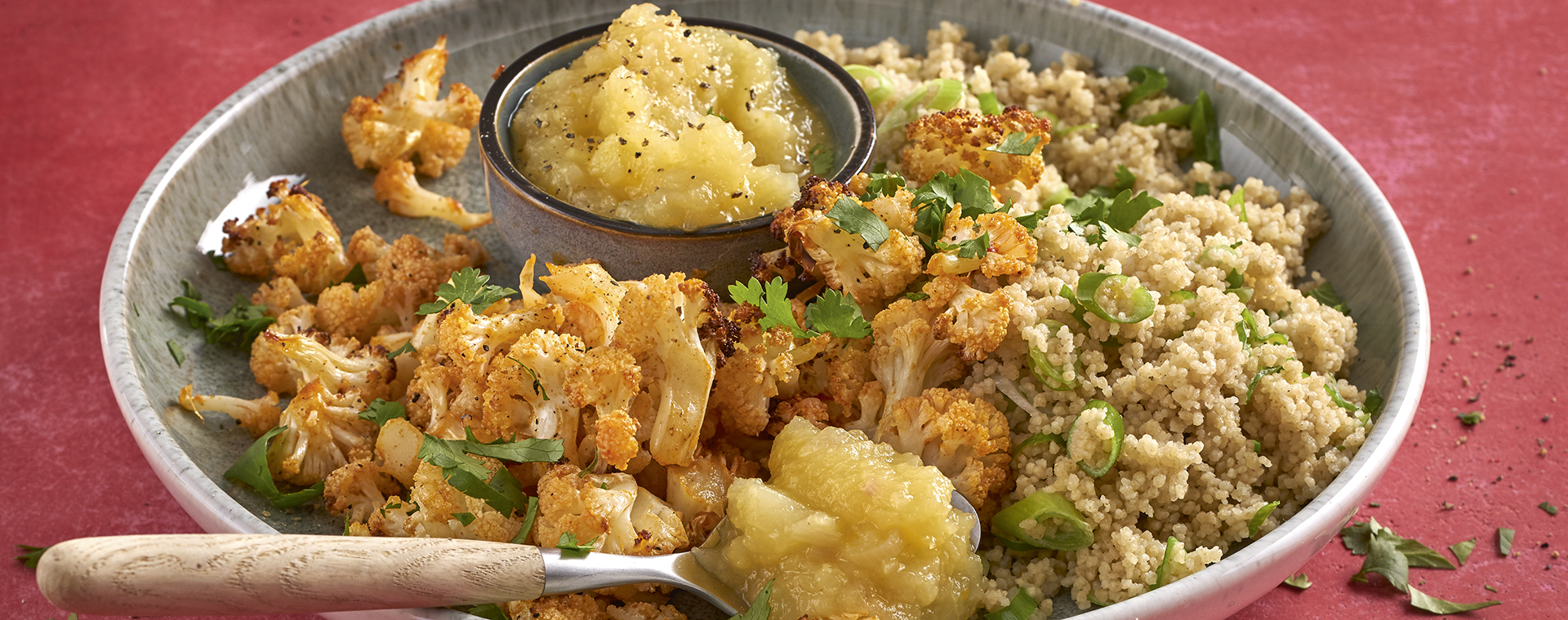 5 20 Geroesteter Blumenkohl Mit Birnen Ingwer Chutney 1920x760px