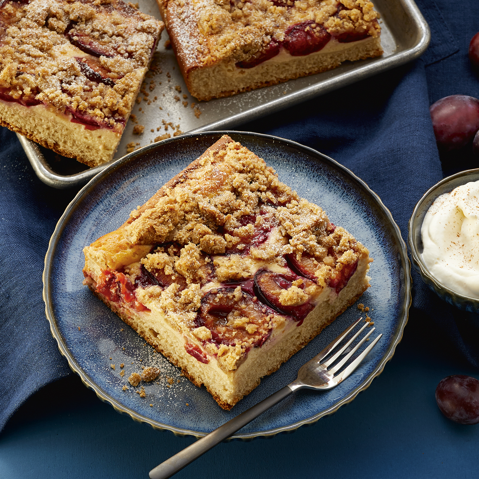 5 20 Hefe Quarkkuchen Mit Zwetschgen 1600x1600px